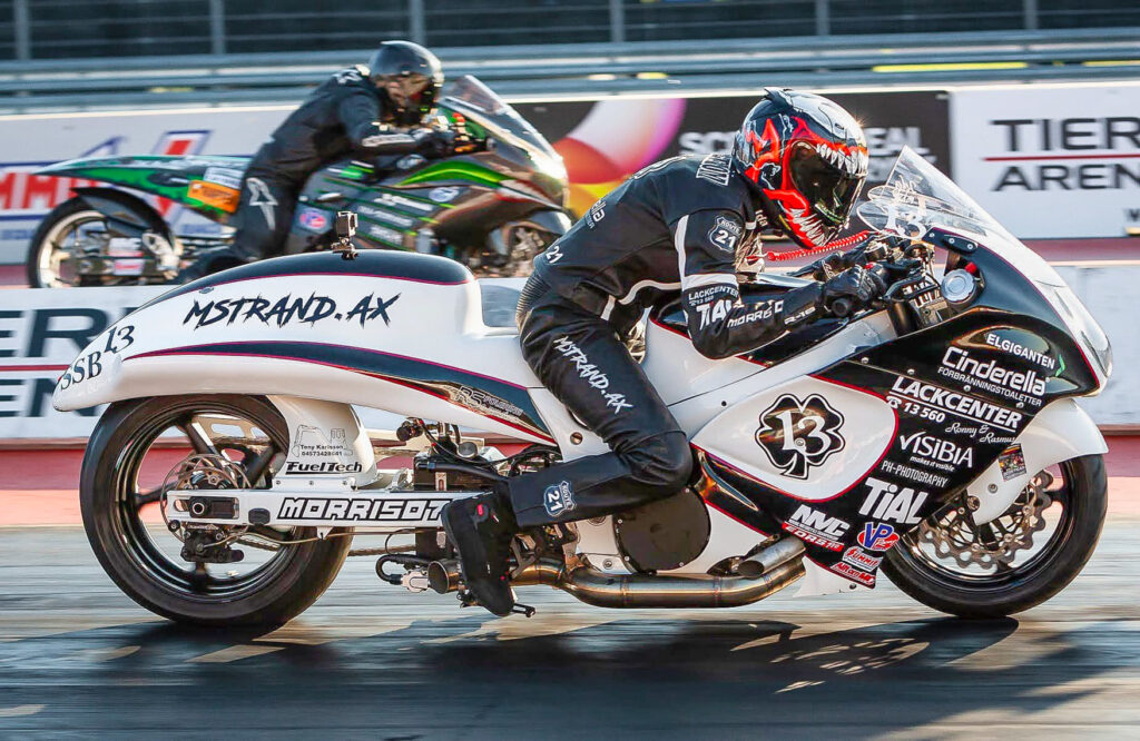 Ida Zetterström leaving the line on her Super Street Bike.